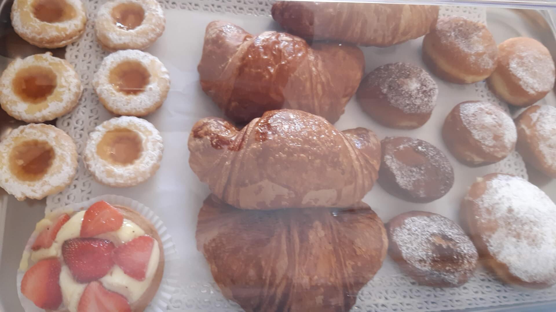 bomboloni e croissant