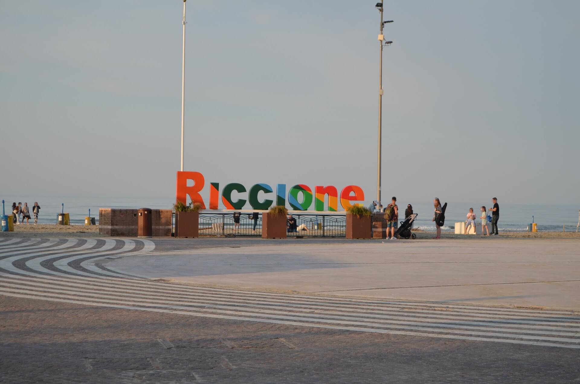 scritta riccione